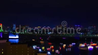 东京市区彩虹桥上船只夜间时间的流逝