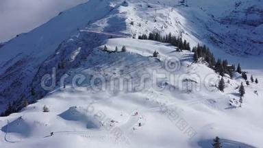 瑞士冬季<strong>热门</strong>运动区-恩格尔伯格-泰利斯-空中景色