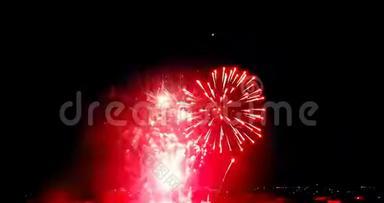 红色的<strong>真实</strong>抽象闪烁的火花庆祝<strong>烟花</strong>灯的黑色背景，喜庆的新年假期