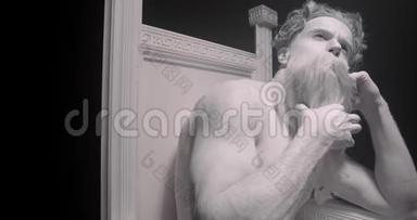 宙斯坐在<strong>宝座</strong>上，思考着，抚摸着他的胡子的画像，4K
