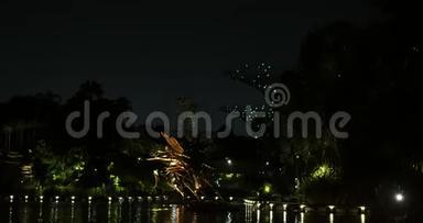 夜景-五颜六色的灯光、水和水嘴、自来水厂