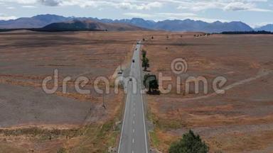 俯瞰沙漠的道路，新西兰的养犬路，空中景观
