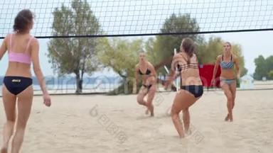 沙滩上激烈的排球比赛，女子比赛，4k