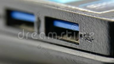 笔记本电脑宏USB端口4k