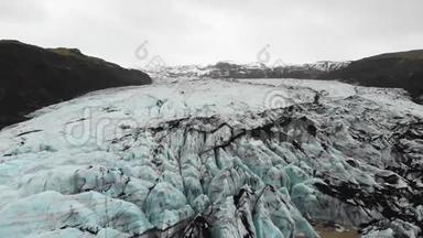 全球变暖和气候变化-冰岛冰川融化的巨型冰山