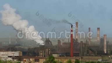 有害排放frop管厂污染大气.. 工业景观。