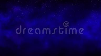 夜空中的烟雾，深蓝色的宇宙背景与星星，移动的烟雾