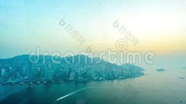 从日落到夜晚，从中国香港的鸟瞰香港岛