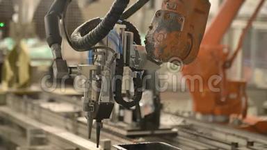 工业现代化工厂自动化工业机械臂的关闭，测量