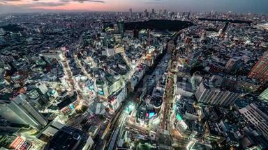 日本东京-2019年<strong>11</strong>月5日：东京城市景观、Shibuya乱渡和<strong>汽车</strong>交通运输白天到晚上的时间间隔