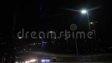 时间流逝圣保罗-巴西/地标超级摩天大楼，夜晚照亮市中心交通街道全景4k时间流逝