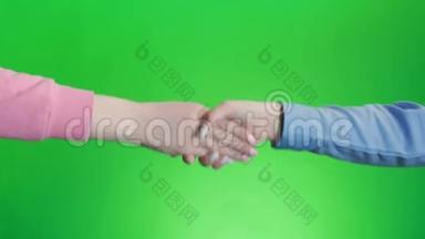 <strong>握手</strong>，<strong>握手</strong>，<strong>握手</strong>.. 两个手势。 铬化。 绿色屏幕。 孤立