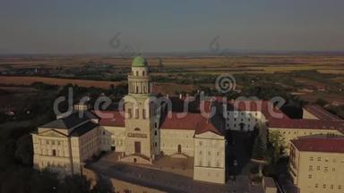 匈牙利潘纳哈拉马·本尼迪克特修道院的奇幻故事
