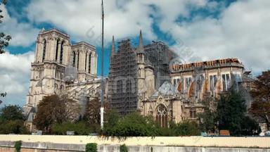 2019年秋季巴黎圣母院建筑起重机。 2019年4月，哥特式大教堂圣母院