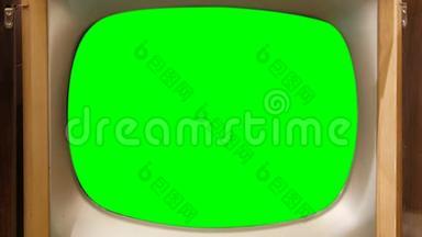 用空白绿色屏幕动画切换老式或复古电视