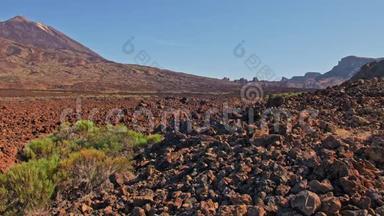 火山景观。 <strong>红石</strong>岩和峰丘的背景.. 它可以用来说明火星上的生命，着陆