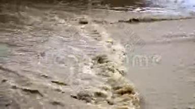索契的<strong>洪水</strong>。 阿德勒区。 索契的<strong>洪水</strong>。 阿德勒区。 街上和铁轨上有很多水