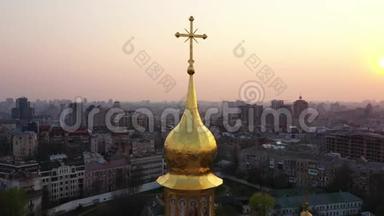 乌克兰基辅圣索菲亚大教堂`无人机飞行