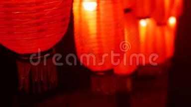 中国灯笼。 节日红灯夜街亚洲。 <strong>传统节日</strong>新年装饰。 夜间照明。 关门