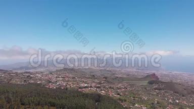 空中静态景观-山谷和远山，云和海洋，特内里费，西班牙