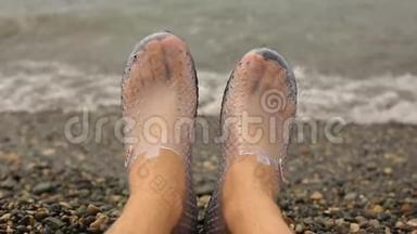 珊瑚拖鞋，度假时护脚，男士`脚靠海..