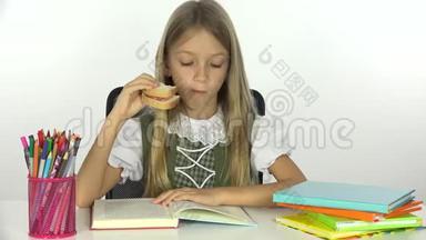 学校女孩阅读，学生<strong>儿童学习</strong>，<strong>儿童</strong>饮食三明治，办公室观