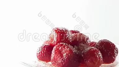 <strong>360</strong>度，旋转桌上放糖的视频草莓。 <strong>360</strong>°转弯。 保健食品。 美味和维生素。 节食和素食