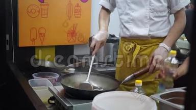 炒菜炒菜炒面菜肉节炒牛肉传统亚洲热油厨师夜市