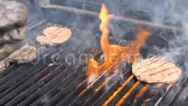 烹饪汉堡和汉堡包，火焰烤霍斯珀肉，猪肉，牛肉，羊肉，小牛肉和鸡肉片，供派对街使用
