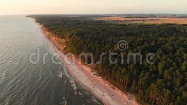 鸟瞰荷兰人`Cap，立陶宛海滨最高的伤疤