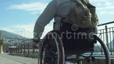 <strong>瘫痪</strong>的人用轮椅