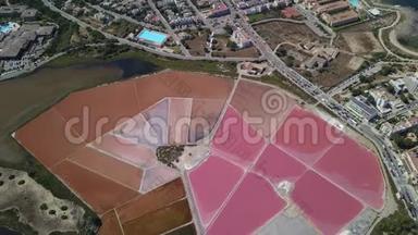地球`的线。 无人机垂直透视地面`的颜色和形状。 西班牙马洛卡芝麻盐公寓
