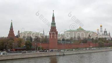 莫斯科克里姆林宫的城墙、塔楼和历史建筑景观