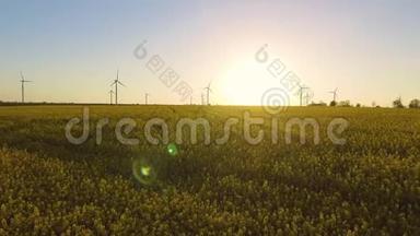 风轮机<strong>养殖场</strong>上美丽的傍晚景观.. 绿色<strong>生态</strong>世界可再生能源生产。 鸟瞰图