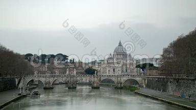 天光延时拍摄.. 梵蒂冈、圣彼得大教堂和圣安杰洛大桥在市中心穿越泰伯河