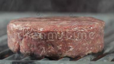 大牛肉片是烤的，特写镜头