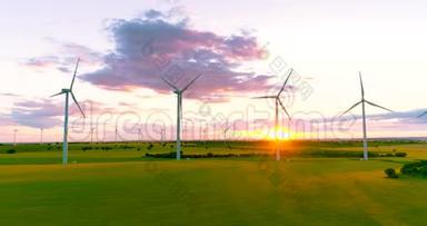 日落时的风<strong>养殖场</strong>，颜色美丽。 风力发电行业，生产绿色可再生能源