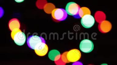 摘要bokeh假期背景.. 装饰闪烁的花环。 圣诞节和<strong>新年</strong>灯闪烁。 庆祝<strong>活动</strong>
