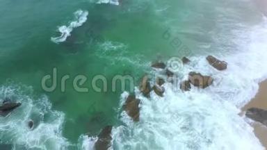 葡萄牙<strong>淡水河谷</strong>的富拉多海滩上大西洋的绿松石水
