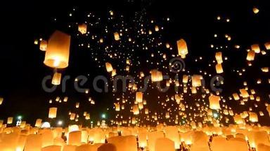 2014年泰国清迈卢克拉通节的许多天灯漂浮