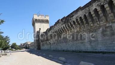法国阿维尼翁的城墙。