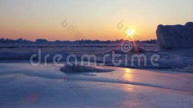 黎明<strong>时</strong>冰冻的大海。 用滑块射击。
