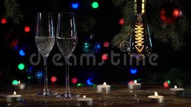 喜庆气氛一两杯正在倒香槟的桌子上都是亮着的灯泡。 慢动作