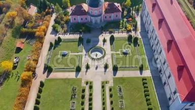 乌克兰利沃夫地区Zolochiv城堡空中观景无人机视频