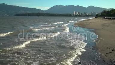 奇齐拉诺海滩波浪和海鸥，温哥华4KUHD
