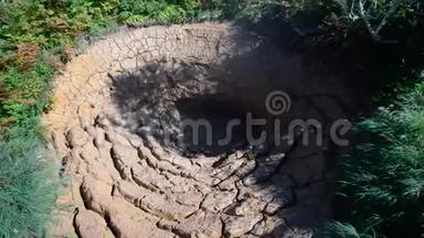 坎卡特卡半岛卡尔德拉乌松旅游季节的泥盆。 夏季股票录像