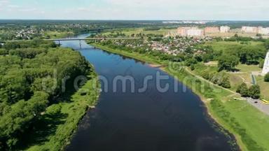 白俄罗斯波洛茨克的德维纳河，欧洲有<strong>圣索菲亚</strong>大教堂