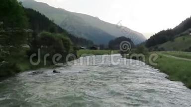 格洛斯河流经奥地利的欧洲阿尔卑斯山