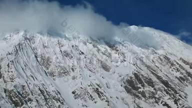 全景拍摄的蒂利科湖地区和高雪冰山脉<strong>周</strong>围。 在尼泊尔徒步旅行，<strong>春</strong>游