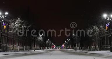 冬天的夜晚被遗弃的城市街道